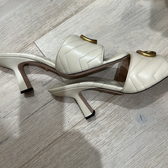 Gucci Shoes Size 40.5 Like New - Picture 4 of 8